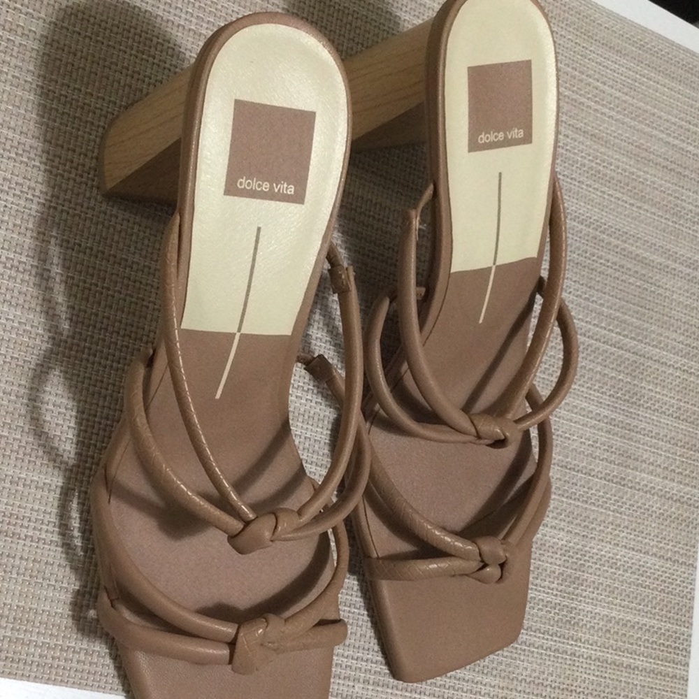 Women sandals like new